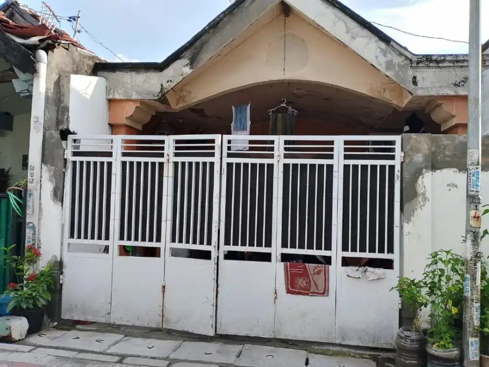 Rumah simo pomahan baru timur gg masjid