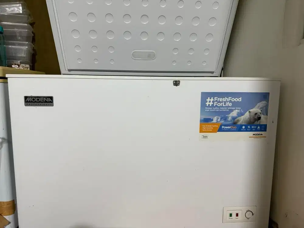 Jual Frezer kondisi mulus dan baru