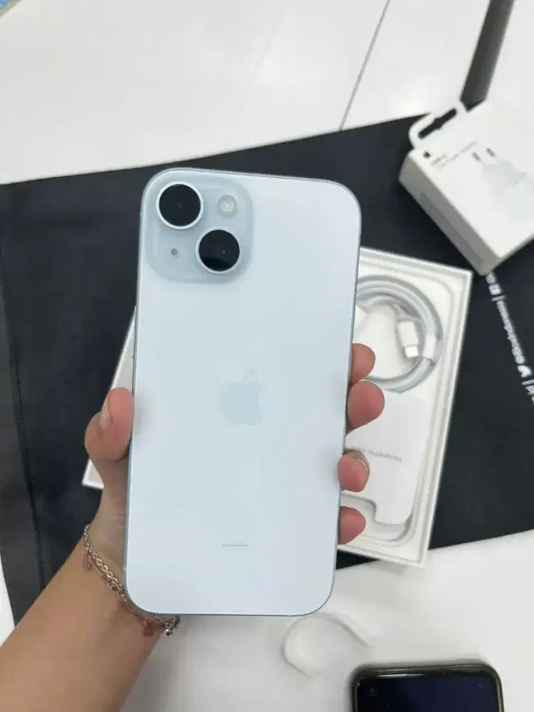 Cicilan iPhone 15 tanpa dp modal KTP aja gass