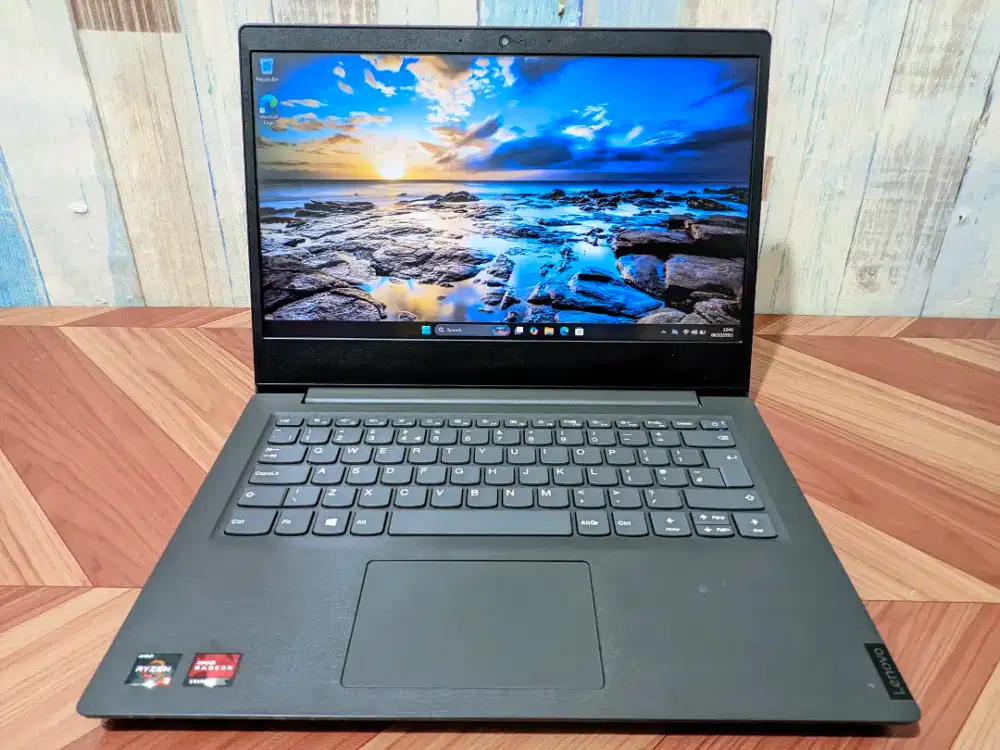 Lenovo V14 AMD Ryzen 3 3250U Ram 8GB SSD 256GB