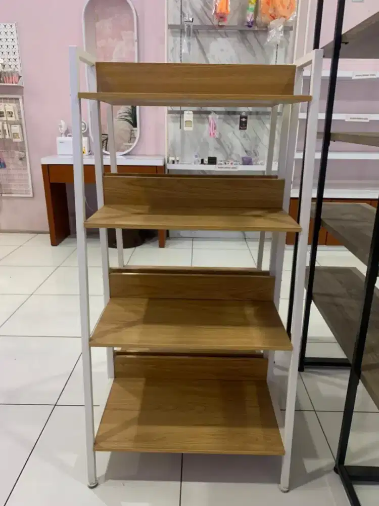 Rak Serbaguna Informa