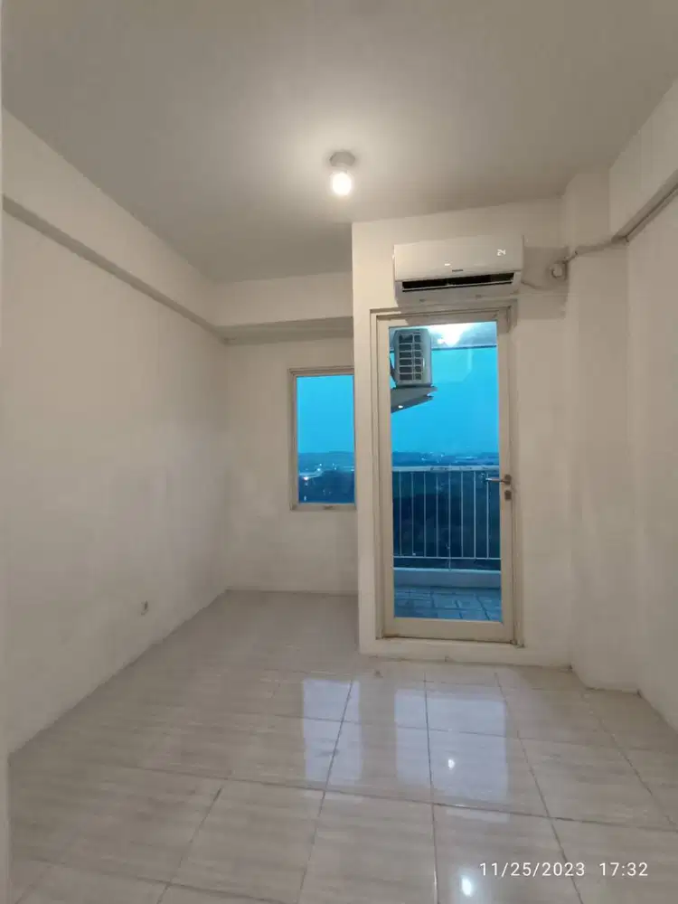Apartemen Puncak CBD Studio Kosongan Hanua ada AC Lantai rendah