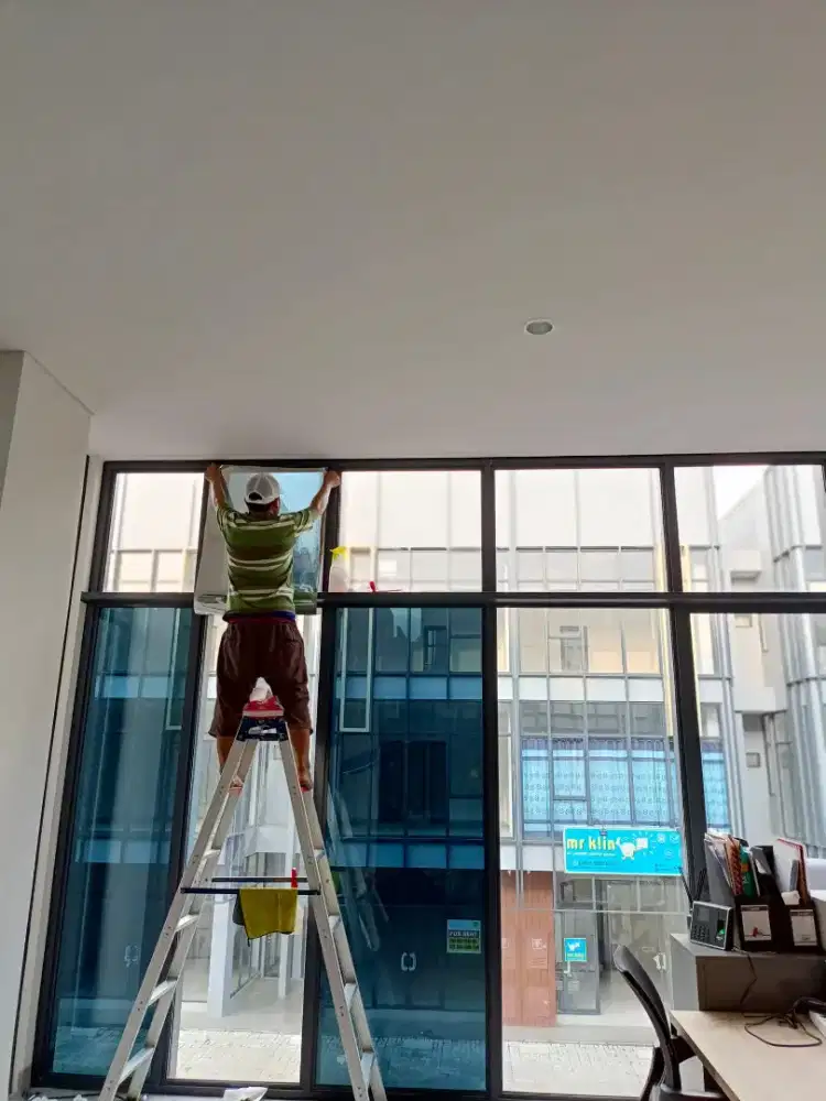 Jasa Pasang Sticker Kaca Film Rumah