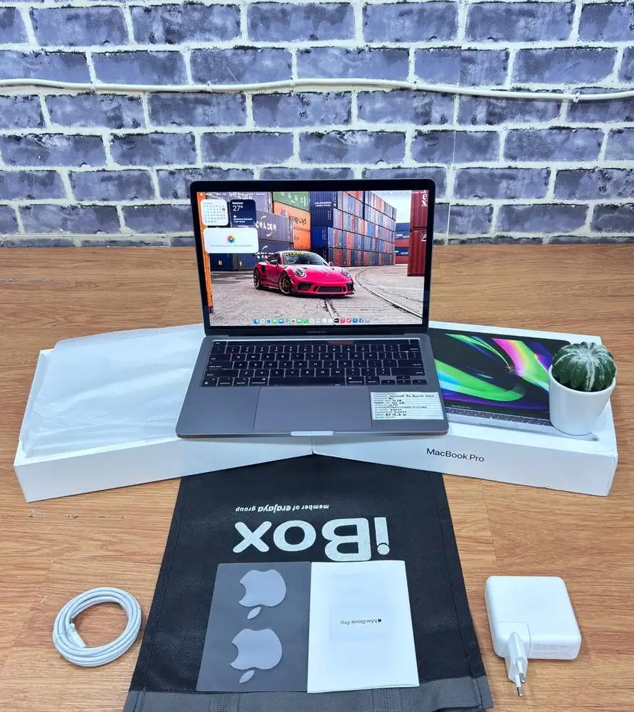 MacBook Pro M1 13 2020, spek Tinggi