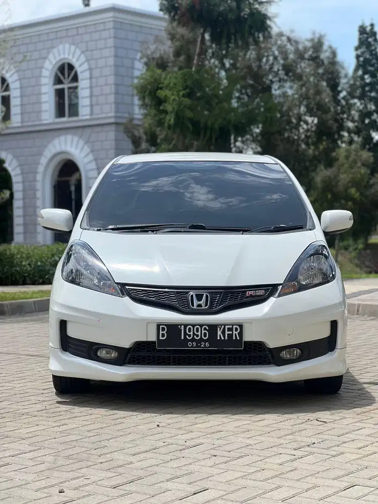 JAZZ RS AT 2013 Putih Terawar