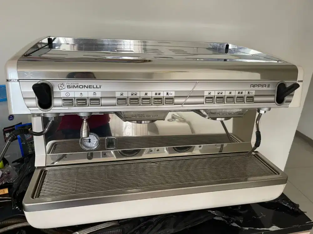 Mesin Kopi Simonelli Nuova