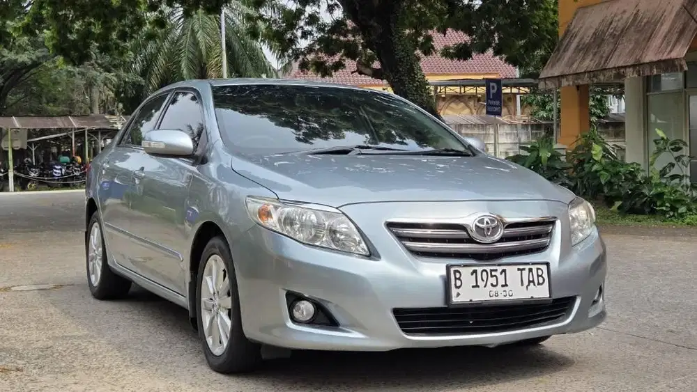Toyota Altis G AT 2010