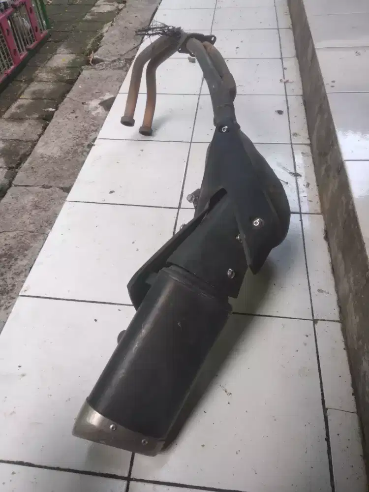 Knalpot original Yamaha R25 v1