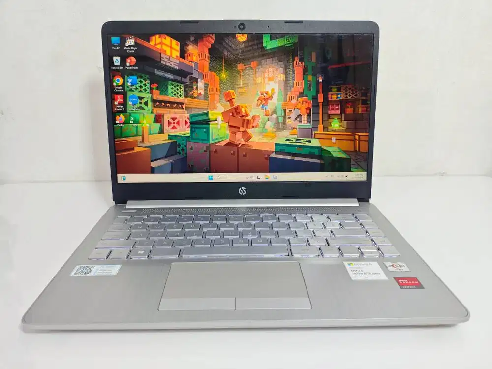 Jual Laptop HP 14s-DK1524AU (RAM 8GB/SSD 256GB) AMD Athlon Silver 3050