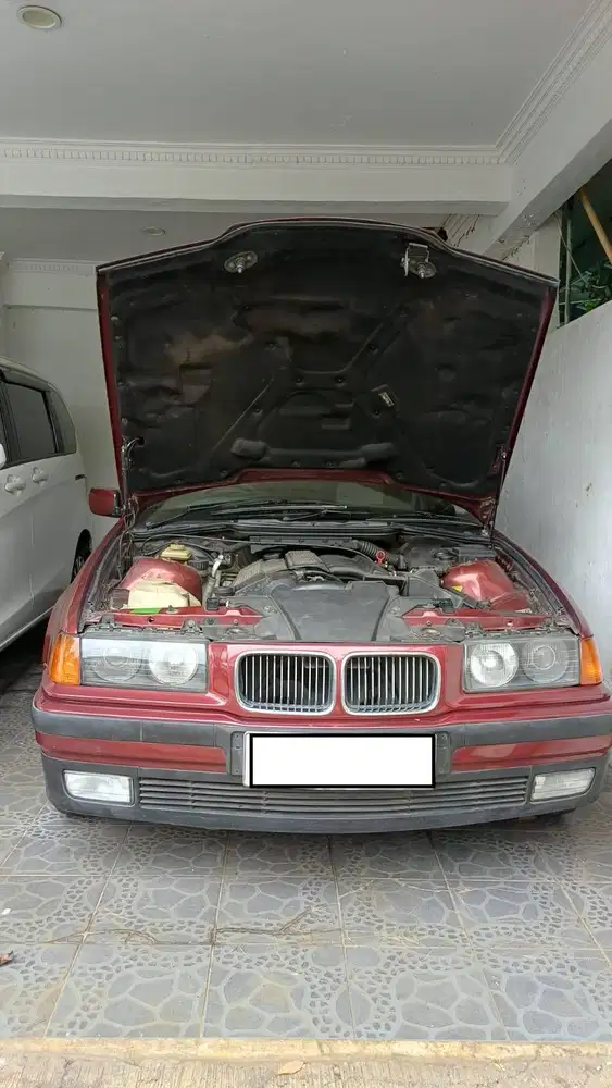 Dijual BMW E36 320i Manual low KM