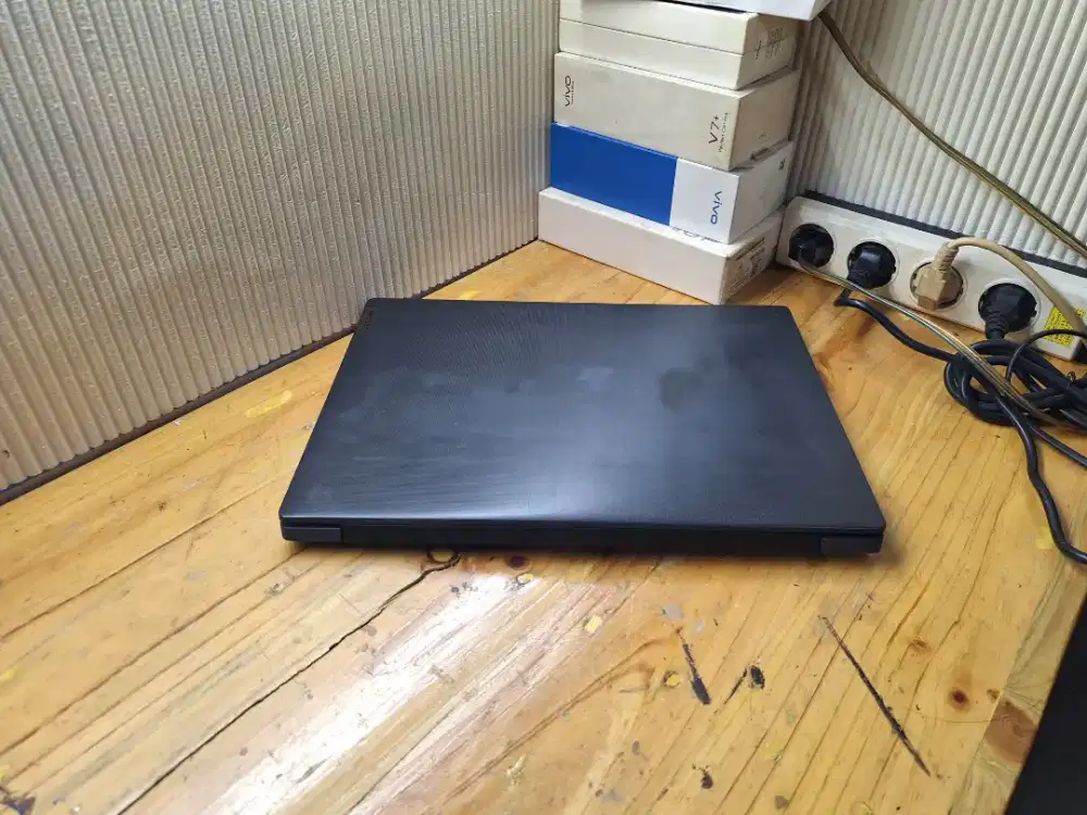 Laptop lenovo ideapad 3 And 3020e