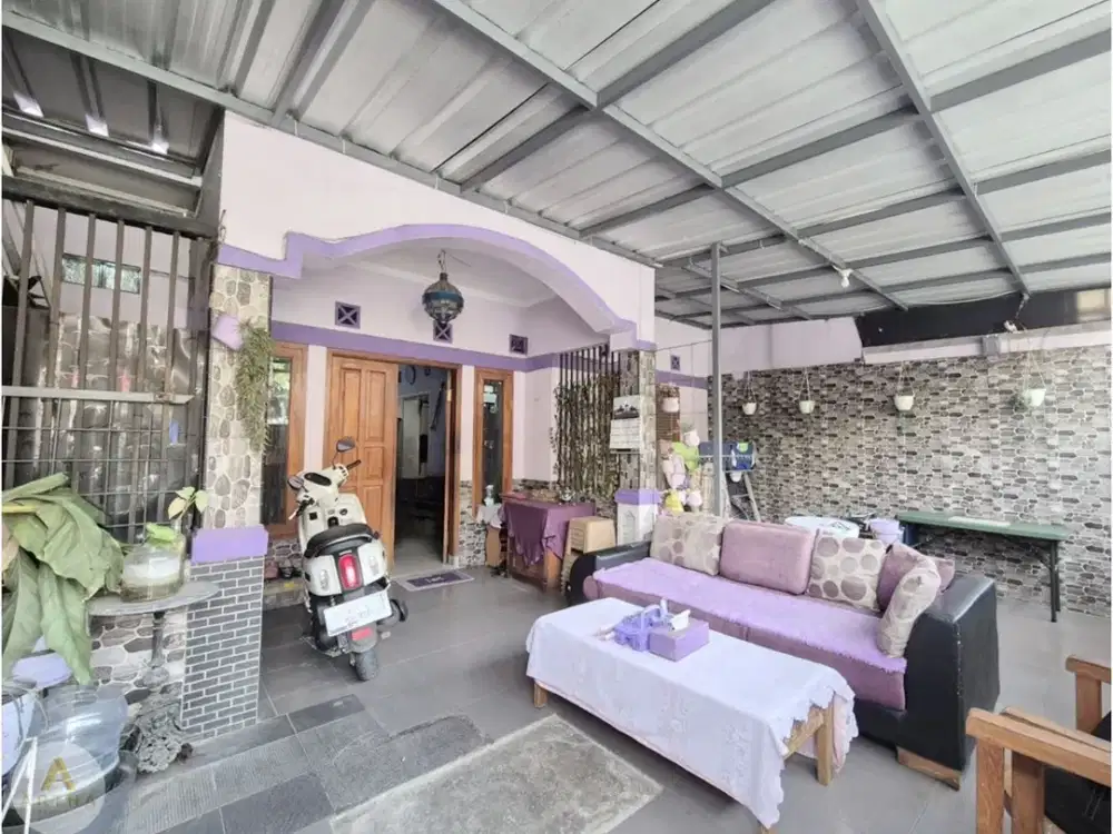 Rumah 2 Lantai Terawat Siap Huni di Taman Cibaduyut indah Bandung