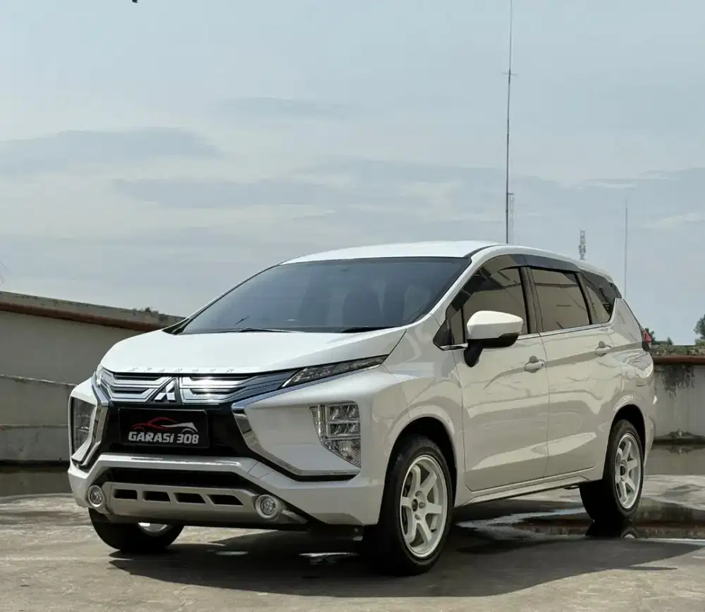 Mitsubishi Xpander Sport AT 1.5 Tahun 2021 Warna Putih KM 52rb