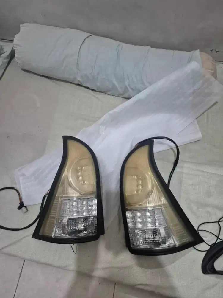 Jual stoplamp
Kanan kiri avanza original bawaan mobil 2013-2018