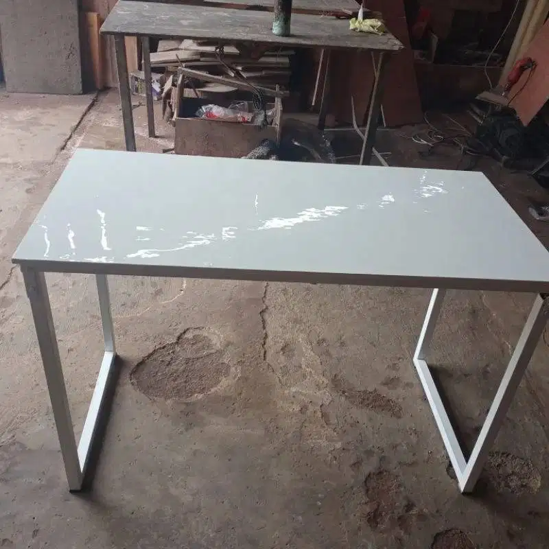 MEJA KERJA / MEJA KOMPUTER / MEJA LAPTOP