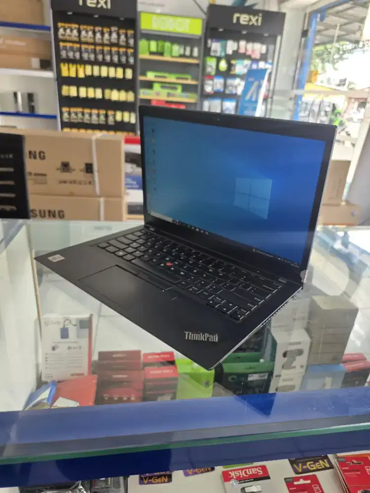 LENOVO THINKPAD CORE I7 GEN10 RAM 8GB SSD 256GB