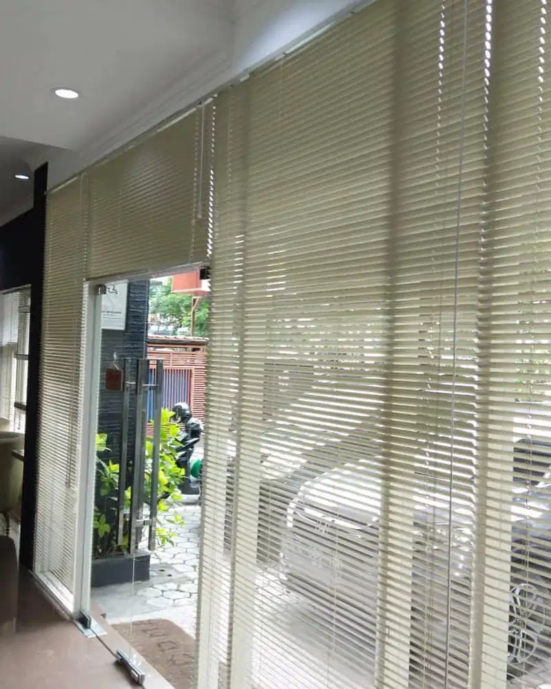 Menjual Gorden & Blind Vertikal/Vertical Roll/Roller Gordyn Hordeng