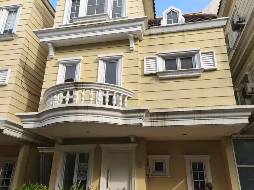 DIJUAL RUMAH MONTANA ILLAGO GADING SERPONG