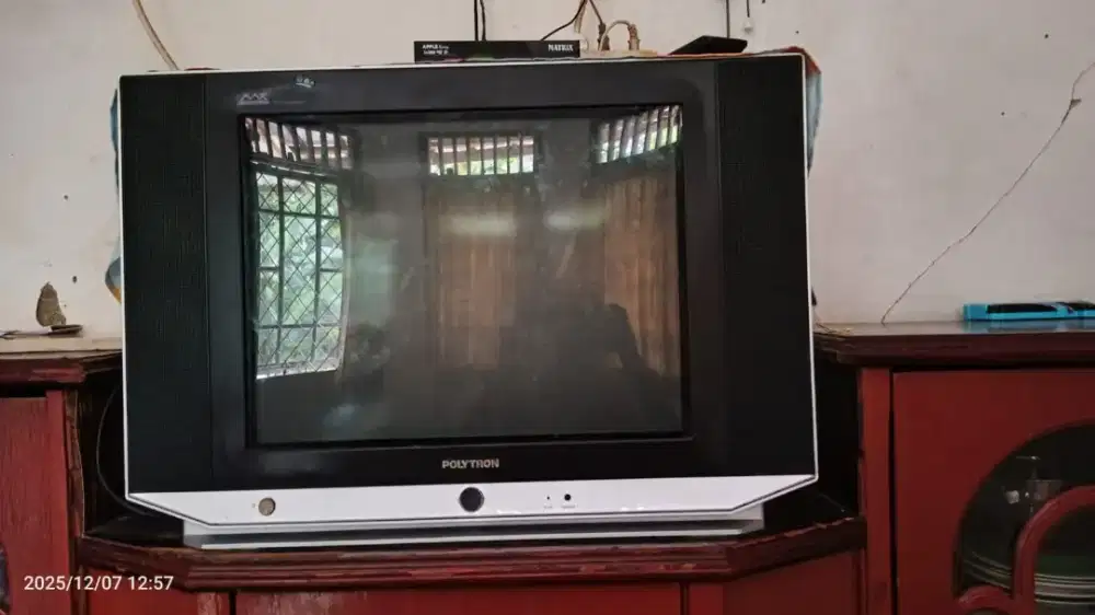 DI JUAL CEPAT TV TABUNG POLYTRON BESAR 31 INC
