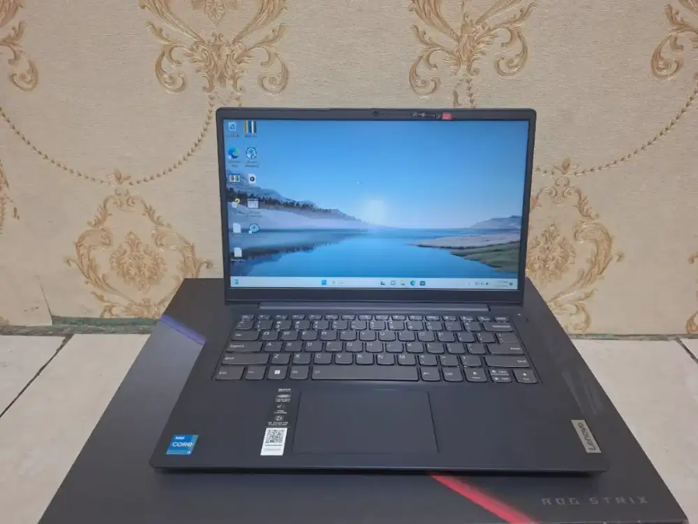 LAPTOP LENOVO IDEAPAD SLIM 3 
 INTEL CORE I3-1215U