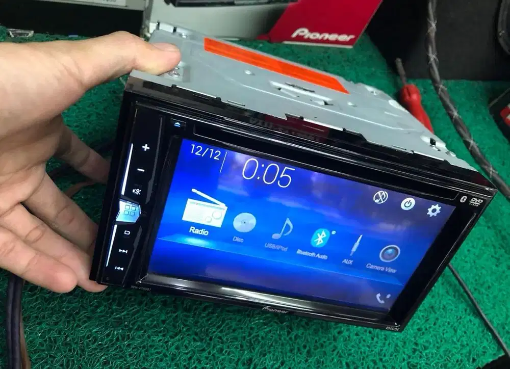 Head Unit Pioneer AVX 205BT