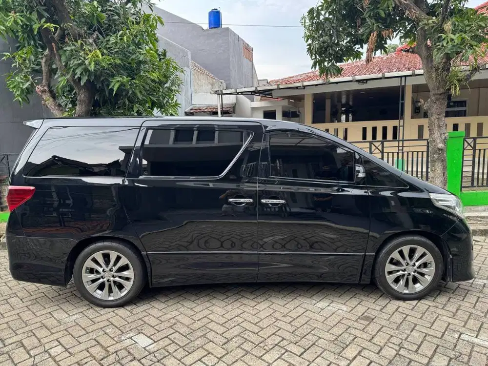 Toyota Alphard S Audioless AT 2010 Warna Hitam Metallic ( Khusus Pemak