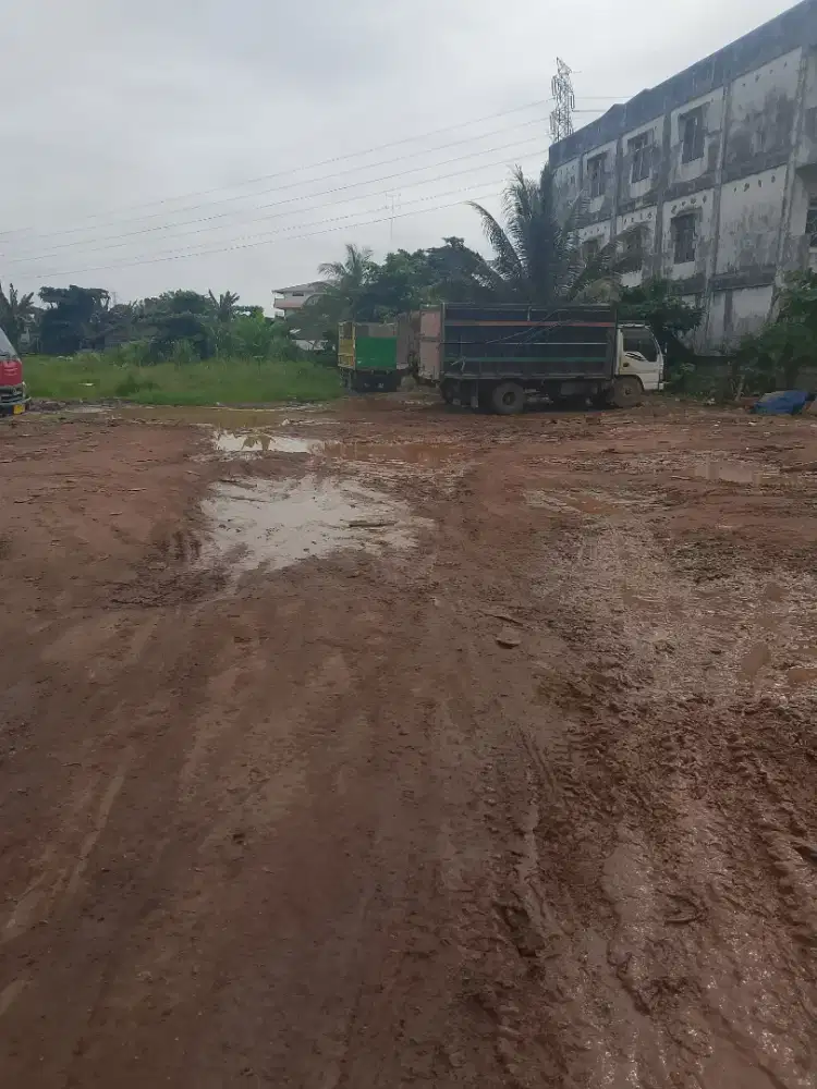 DI KONTRAKKAN LAHAN PARKIR PLUS SAMA LANGGANAN PARKIR