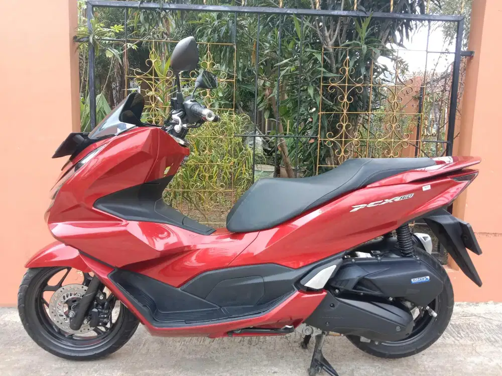Honda PCX 160 th 2024 bisa cash/kredit