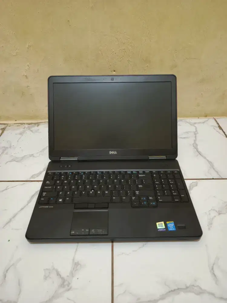 Dell Lattitude E5540 Intel Core i5 Layar 15inch Siap Pakai