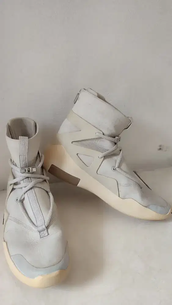 Nike fear of god size 43