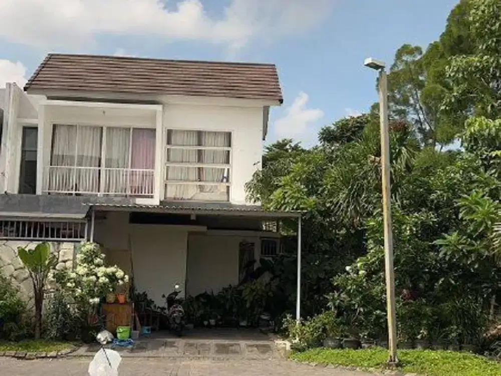 Rumah Forest Mansion ada Kolam Renang Pribadi, Perlu Renovasi