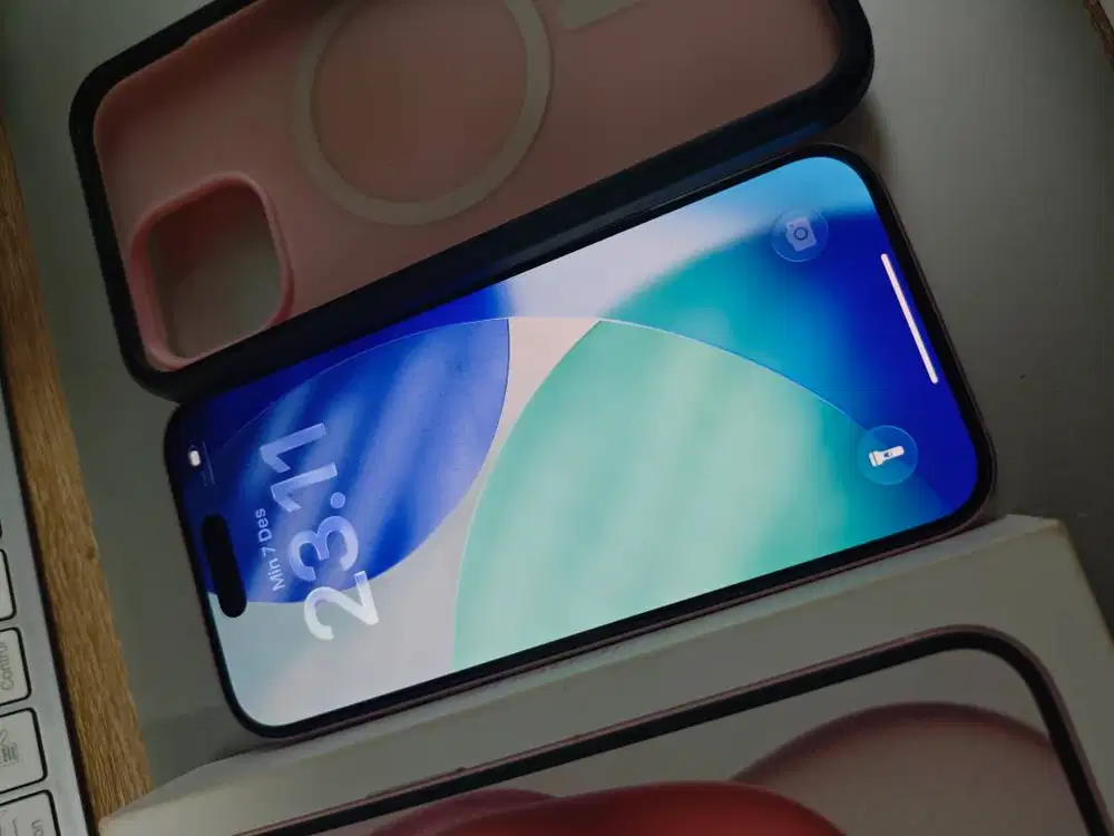 Jual iPhone 15 128GB Pink - Resmi Indonesia (Erafone) - Full Proteksi