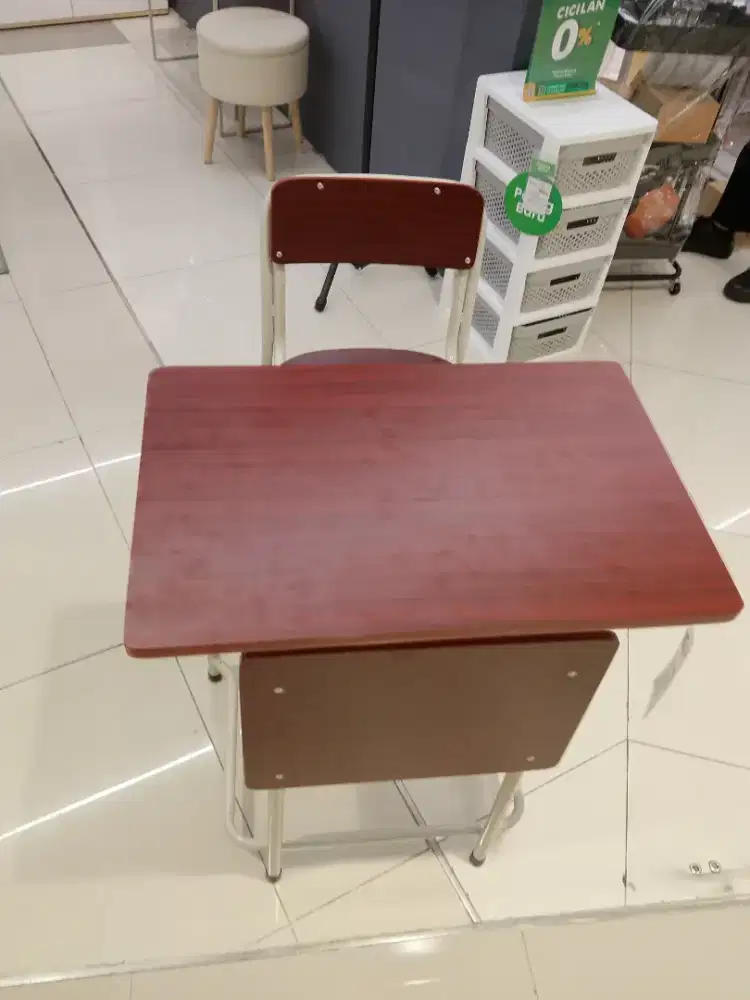 Veda set school selma