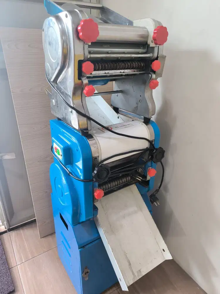 DIJUAL Mesin Penggiling Mie Willman &amp; Mesin Pencetak Mie Maksindo