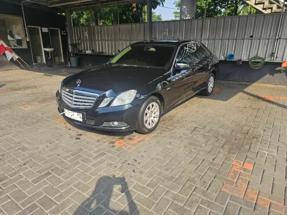 Dijual Mercy E 200 w212