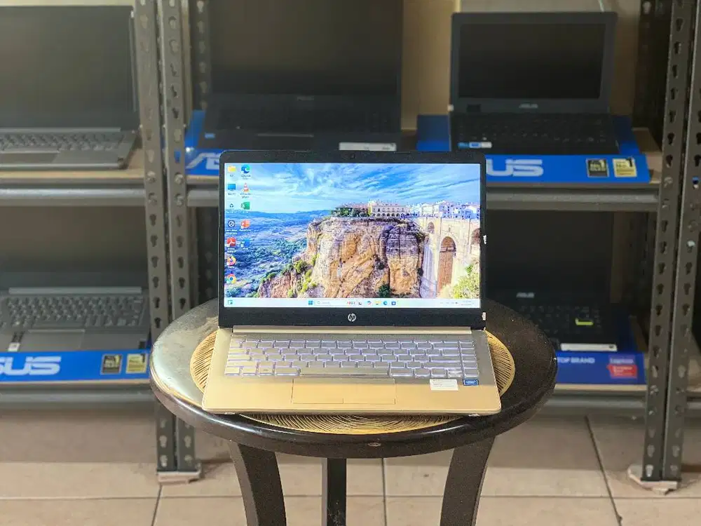 PROMO HP 14s-CF2018TU INTEL CELERON-N4020/SSD256GB/RAM8GB