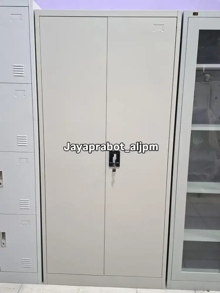 Lemari arsip plat besi