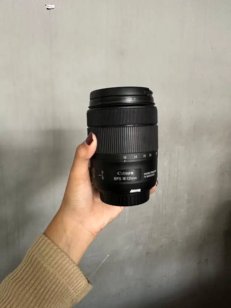 LENSA CANON 18-135MM F3.5-5.6 IS NANO USM