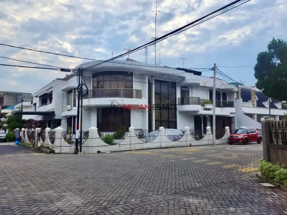 DI JUAL RUMAH DI KOMPLEK TAMAN POLONIA 2 MEDAN!!!