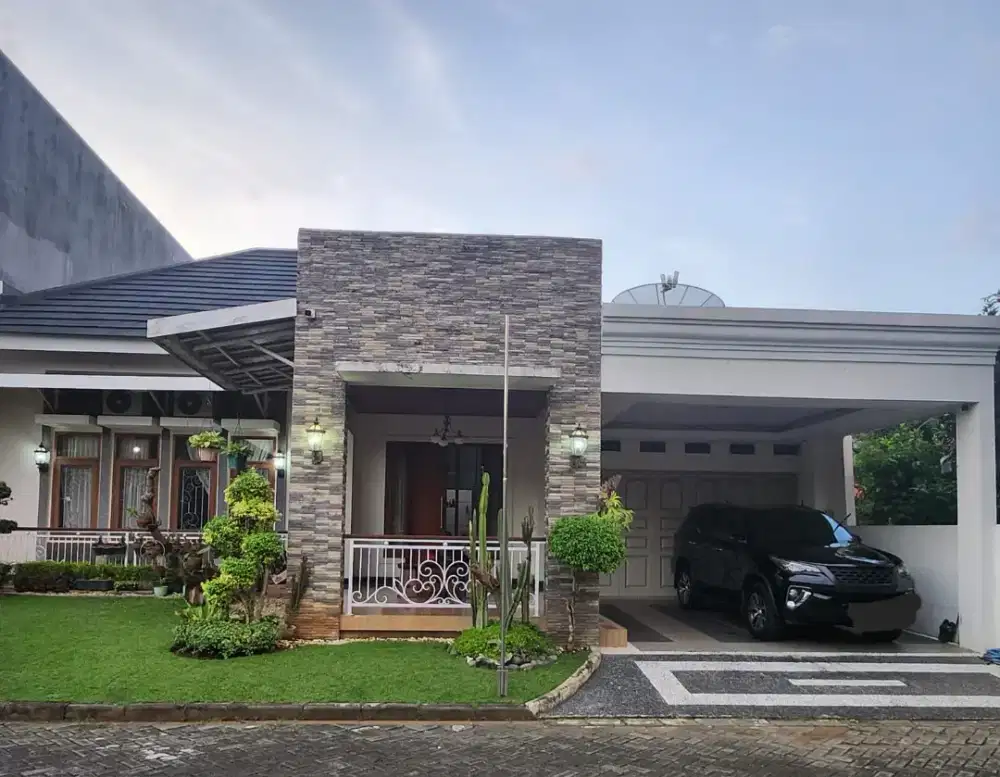 JUAL RUMAH LUAS, FULL FURNISHED, STRATEGIS