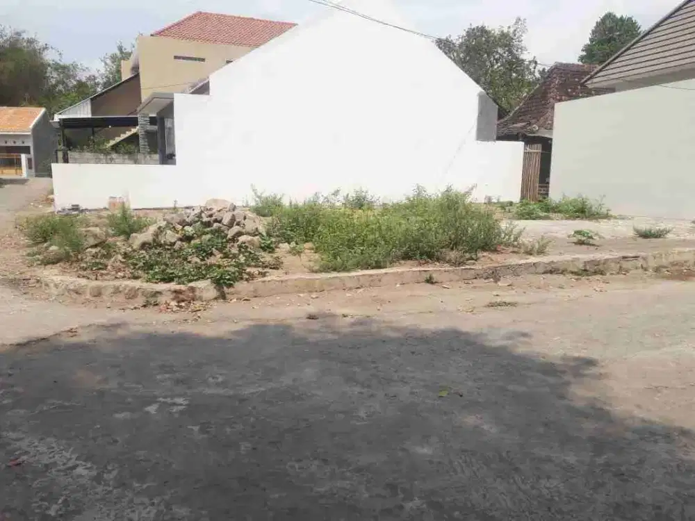 jual cepat tanah pekarangan ditimur kampus UII jalan Kaliurang