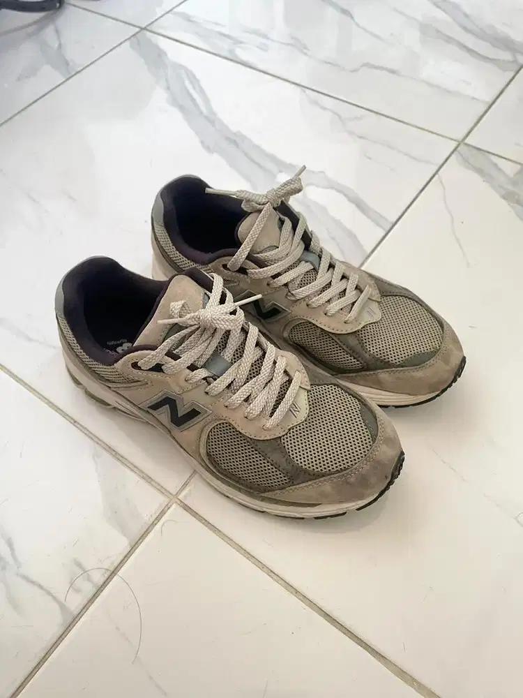 Sepatu New Balance 2002R Honeydew