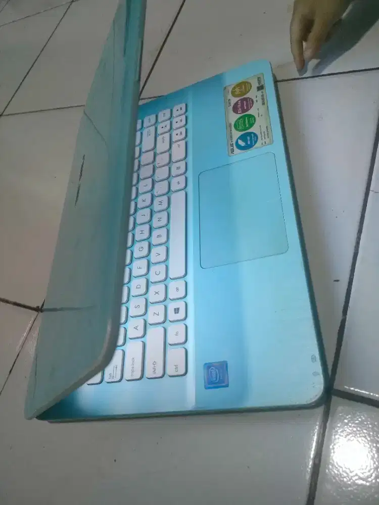 Laptop Asus Ram 2gb HDD 500gb