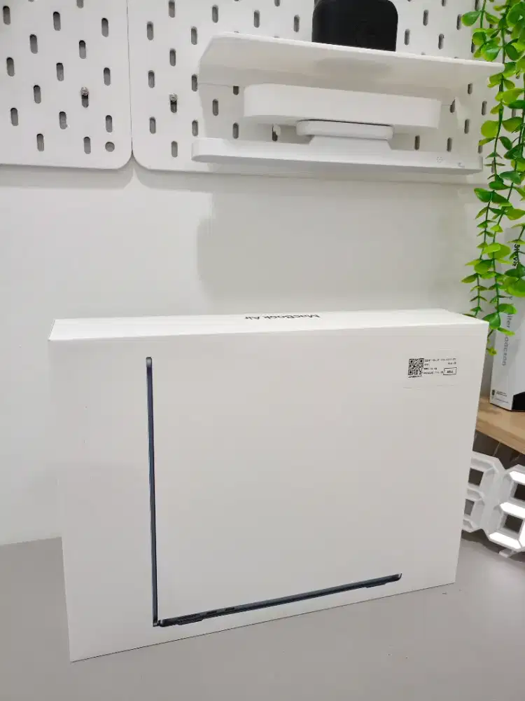 MACBOOK AIR 2024 CHIP M3 13 INCH 16/512 NEW