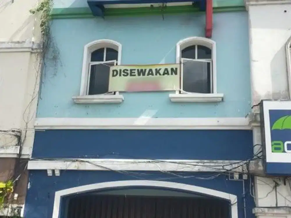 Disewakan Eksklusif Ruko 3 Lantai di Ruko Caragrande, Tepi Ring Road Utara, Sleman