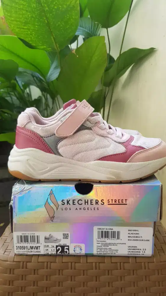 Sepatu Skechers Los Angeles anak perempuan 100% original sudah bersih