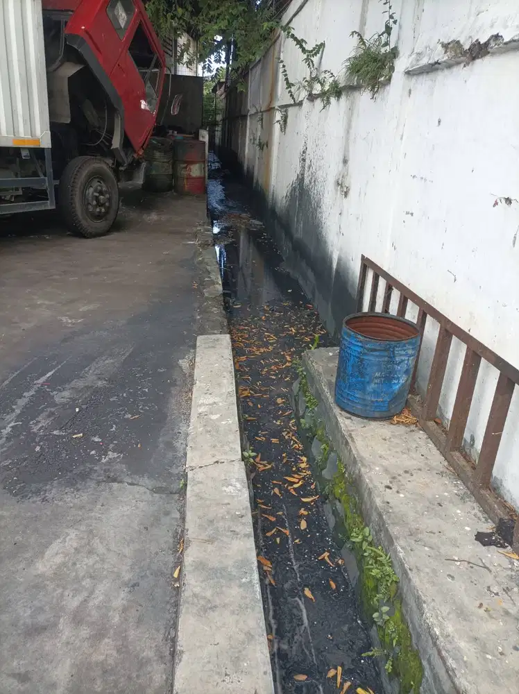 DICARI TENAGA PEKERJA PEMBERSIHAN SALURAN AIR / GOT