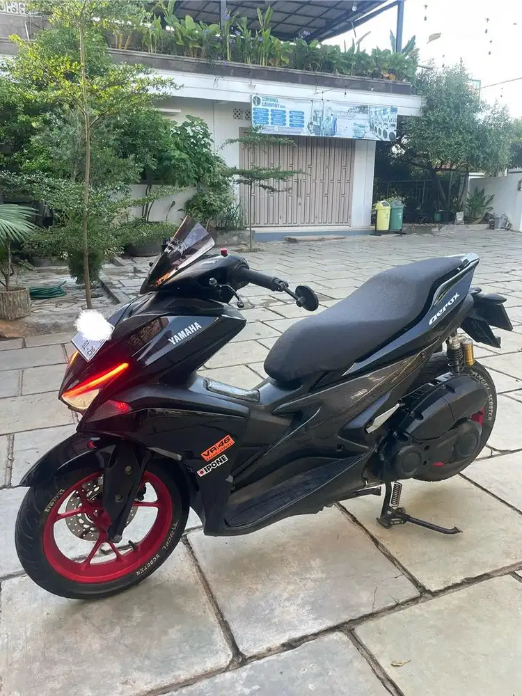 Aerox old 2018 warna hitam