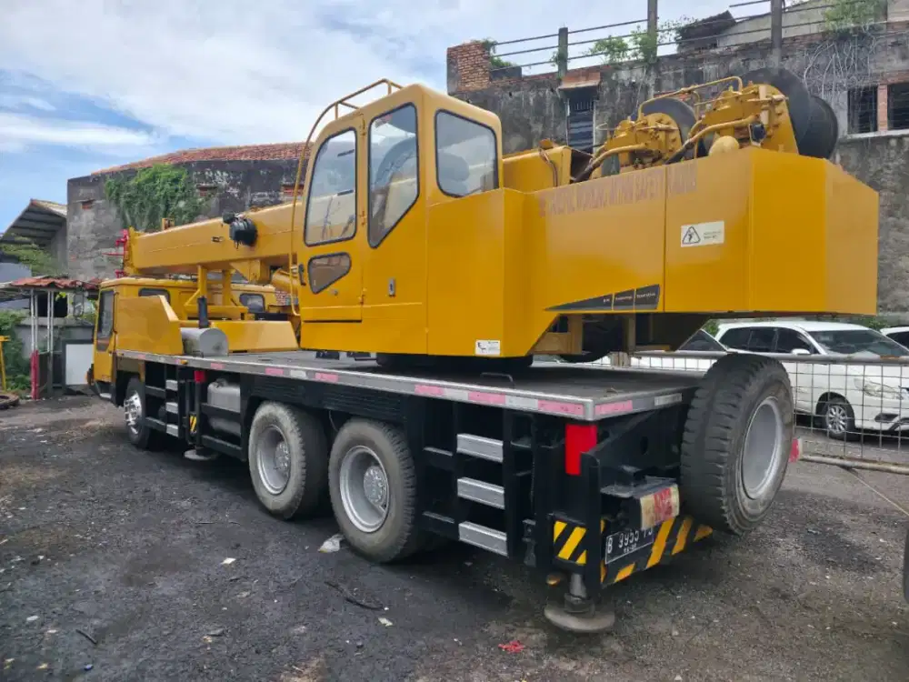 Mobile crane power plus 20 ton tahun 2017