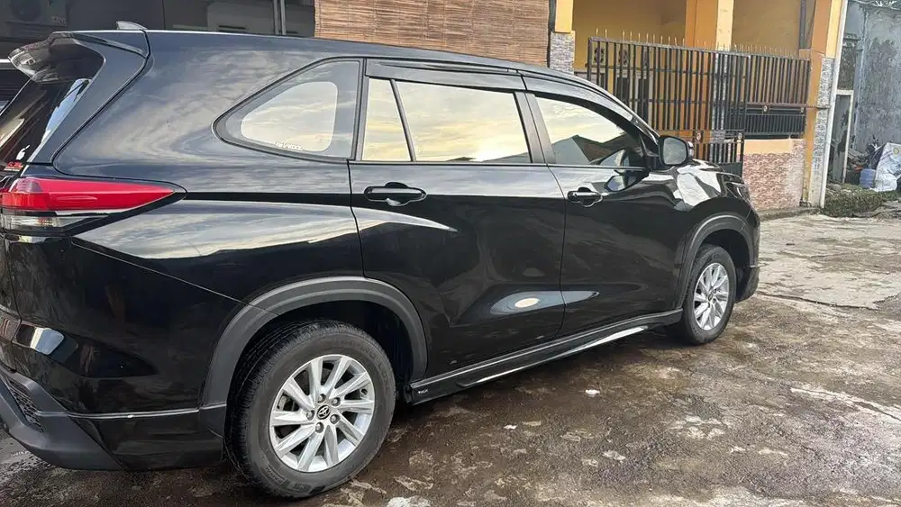 Innova zenix G non hybrid